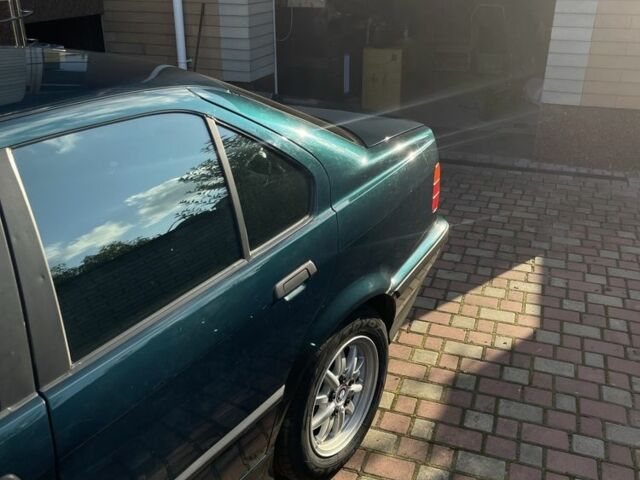 Зеленый БМВ 3 Серия, объемом двигателя 2 л и пробегом 250 тыс. км за 5600 $, фото 6 на Automoto.ua