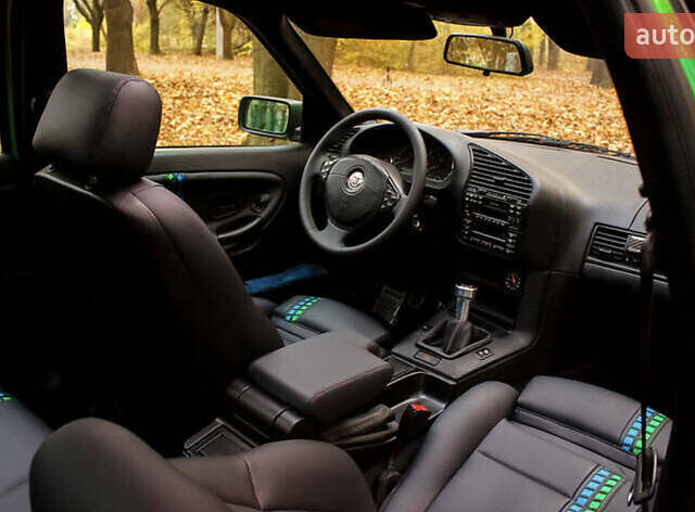 Зеленый БМВ 3 Серия, объемом двигателя 1.9 л и пробегом 308 тыс. км за 6999 $, фото 8 на Automoto.ua