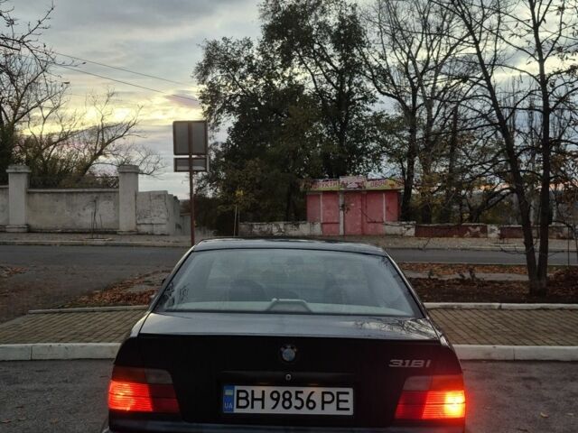 Зеленый БМВ 3 Серия, объемом двигателя 1.8 л и пробегом 370 тыс. км за 1600 $, фото 3 на Automoto.ua