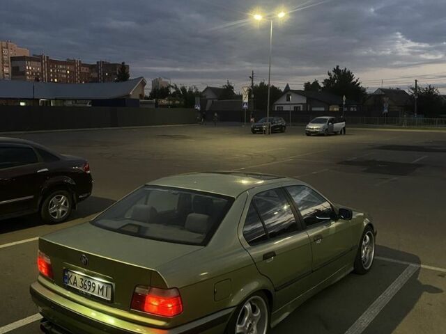 Зеленый БМВ 3 Серия, объемом двигателя 2.5 л и пробегом 300 тыс. км за 4300 $, фото 5 на Automoto.ua