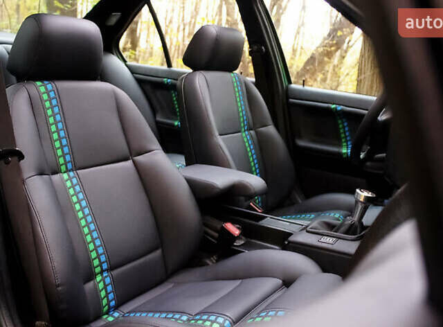 Зеленый БМВ 3 Серия, объемом двигателя 1.9 л и пробегом 308 тыс. км за 6999 $, фото 7 на Automoto.ua