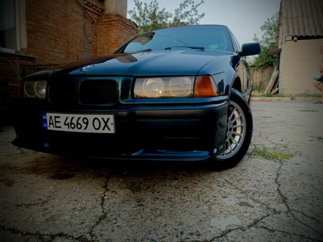 Зелений БМВ 3 Серія, об'ємом двигуна 1.8 л та пробігом 400 тис. км за 5000 $, фото 1 на Automoto.ua