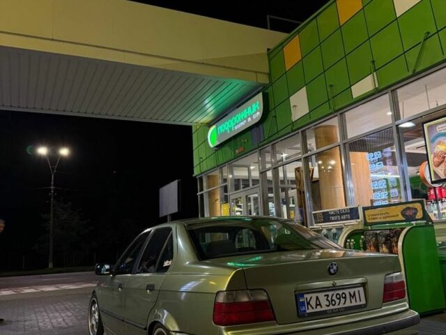 Зеленый БМВ 3 Серия, объемом двигателя 2.5 л и пробегом 300 тыс. км за 4300 $, фото 1 на Automoto.ua