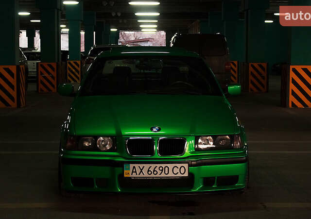 Зеленый БМВ 3 Серия, объемом двигателя 1.9 л и пробегом 308 тыс. км за 6999 $, фото 5 на Automoto.ua