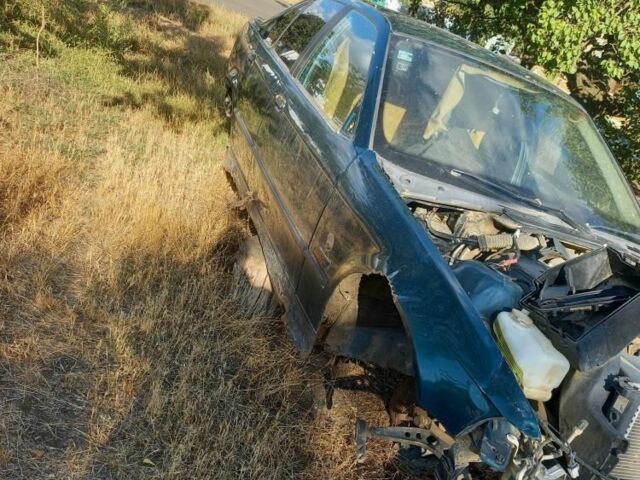 Зелений БМВ 3 Серія, об'ємом двигуна 0 л та пробігом 350 тис. км за 500 $, фото 1 на Automoto.ua