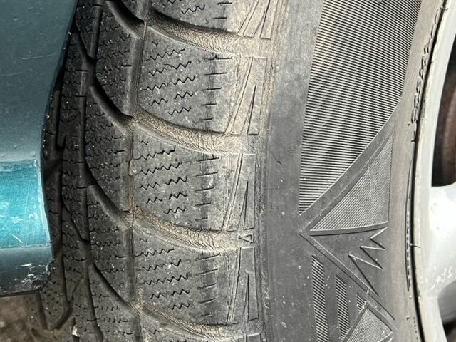 Зелений БМВ 3 Серія, об'ємом двигуна 1.6 л та пробігом 280 тис. км за 2100 $, фото 10 на Automoto.ua