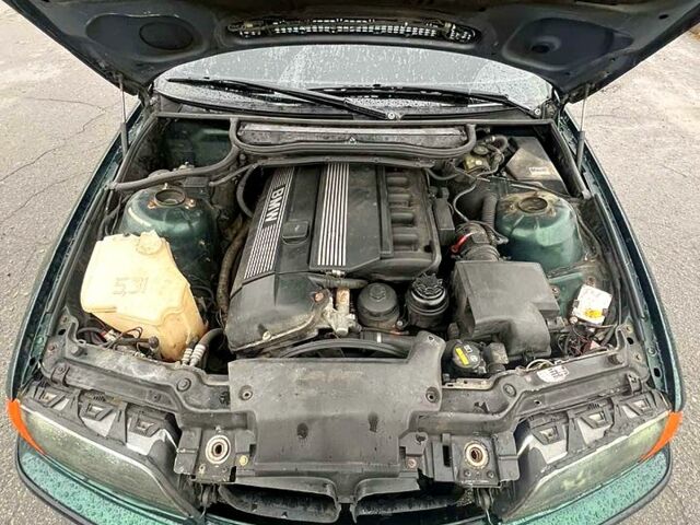 Зелений БМВ 3 Серія, об'ємом двигуна 2.8 л та пробігом 270 тис. км за 4450 $, фото 7 на Automoto.ua