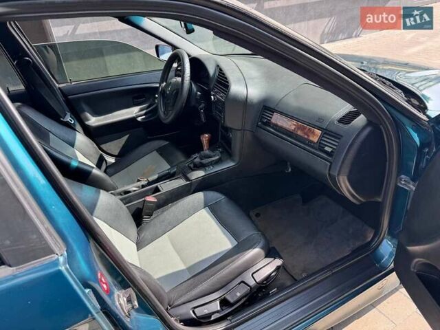 Зеленый БМВ 3 Серия, объемом двигателя 1.8 л и пробегом 471 тыс. км за 3800 $, фото 12 на Automoto.ua