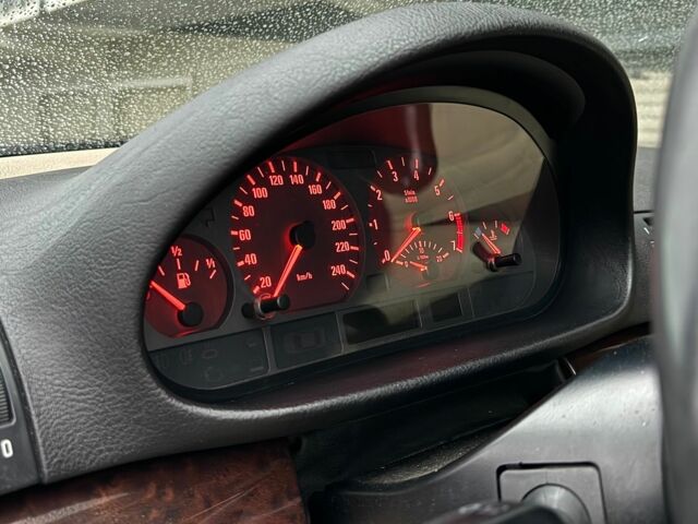 Зелений БМВ 3 Серія, об'ємом двигуна 2.8 л та пробігом 252 тис. км за 3500 $, фото 15 на Automoto.ua