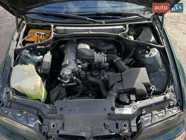 Зелений БМВ 3 Серія, об'ємом двигуна 1.9 л та пробігом 300 тис. км за 3600 $, фото 7 на Automoto.ua