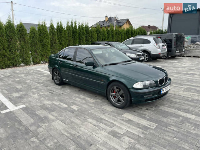 Зелений БМВ 3 Серія, об'ємом двигуна 2 л та пробігом 390 тис. км за 3999 $, фото 1 на Automoto.ua