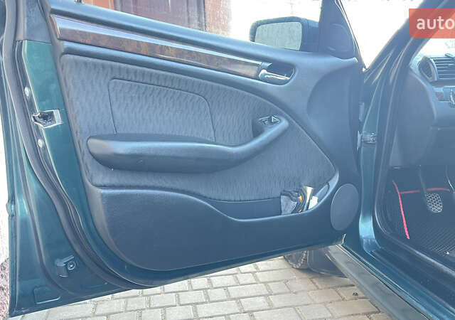 Зелений БМВ 3 Серія, об'ємом двигуна 2 л та пробігом 390 тис. км за 3999 $, фото 13 на Automoto.ua