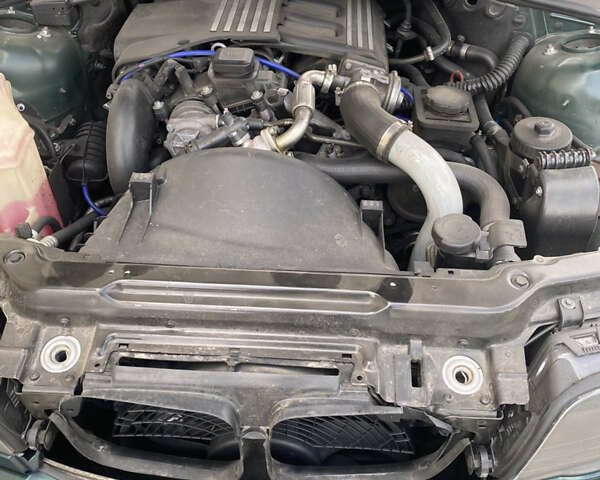 Зеленый БМВ 3 Серия, объемом двигателя 1.95 л и пробегом 500 тыс. км за 6000 $, фото 8 на Automoto.ua