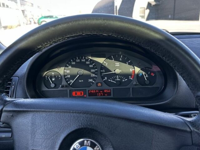 Зеленый БМВ 3 Серия, объемом двигателя 1.8 л и пробегом 247 тыс. км за 4400 $, фото 6 на Automoto.ua