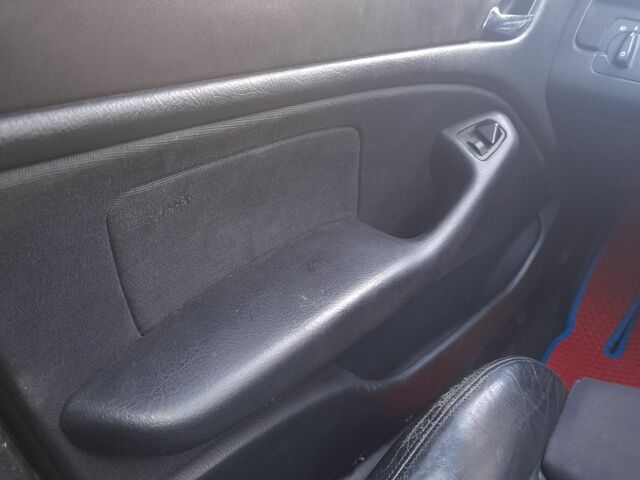 Зелений БМВ 3 Серія, об'ємом двигуна 3 л та пробігом 318 тис. км за 3735 $, фото 4 на Automoto.ua