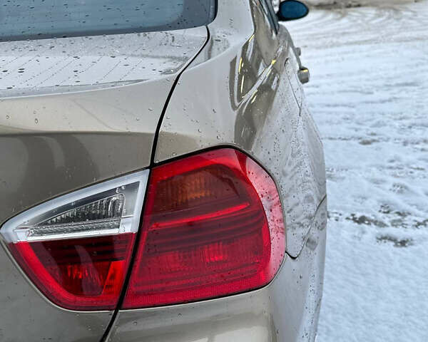 Зеленый БМВ 3 Серия, объемом двигателя 2 л и пробегом 245 тыс. км за 7300 $, фото 4 на Automoto.ua