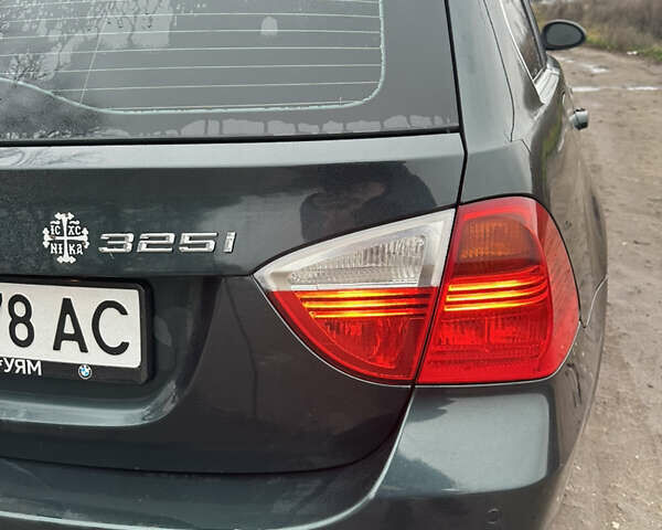 Зеленый БМВ 3 Серия, объемом двигателя 2.5 л и пробегом 260 тыс. км за 7700 $, фото 4 на Automoto.ua