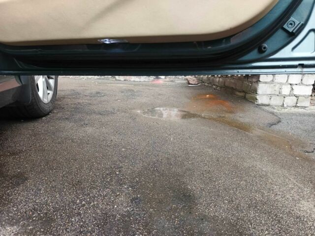 Зелений БМВ 3 Серія, об'ємом двигуна 2 л та пробігом 291 тис. км за 9000 $, фото 15 на Automoto.ua