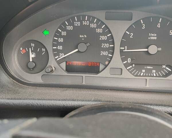 Помаранчевий БМВ 3 Серія, об'ємом двигуна 1.8 л та пробігом 242 тис. км за 7500 $, фото 6 на Automoto.ua