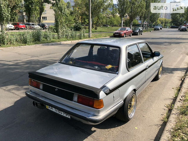 Сірий БМВ 315, об'ємом двигуна 2 л та пробігом 300 тис. км за 4800 $, фото 6 на Automoto.ua