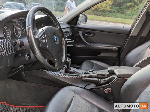 Белый БМВ 318, объемом двигателя 2 л и пробегом 267 тыс. км за 8500 $, фото 8 на Automoto.ua