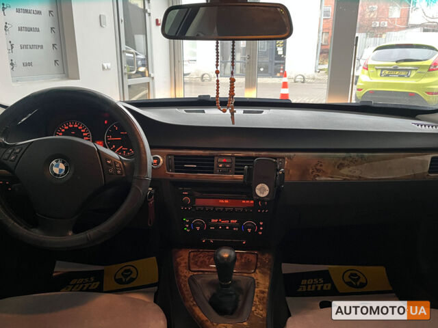 Сірий БМВ 318, об'ємом двигуна 2 л та пробігом 466 тис. км за 7500 $, фото 15 на Automoto.ua