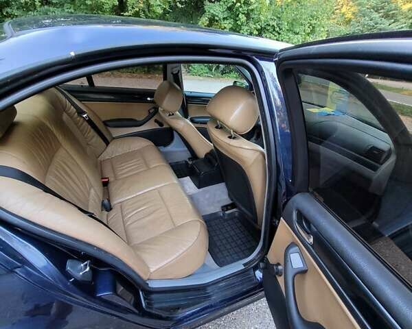 Синий БМВ 318, объемом двигателя 1.9 л и пробегом 270 тыс. км за 4500 $, фото 10 на Automoto.ua