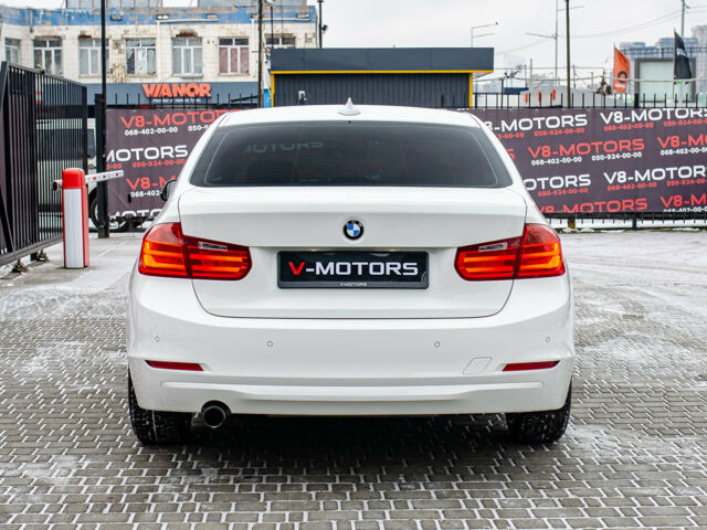 Белый БМВ 320, объемом двигателя 2 л и пробегом 133 тыс. км за 14200 $, фото 9 на Automoto.ua