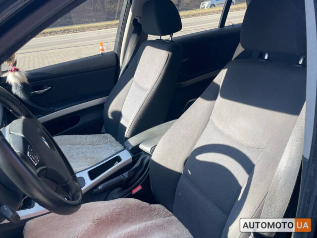 Черный БМВ 320, объемом двигателя 2 л и пробегом 237 тыс. км за 8600 $, фото 7 на Automoto.ua