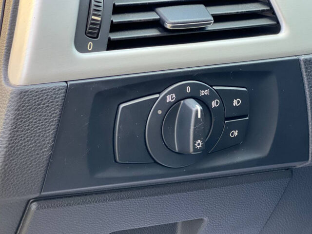 Жовтий БМВ 320, об'ємом двигуна 2 л та пробігом 81 тис. км за 11800 $, фото 10 на Automoto.ua