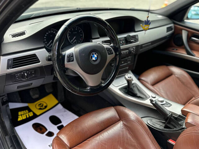 Серый БМВ 320, объемом двигателя 2 л и пробегом 235 тыс. км за 6900 $, фото 9 на Automoto.ua
