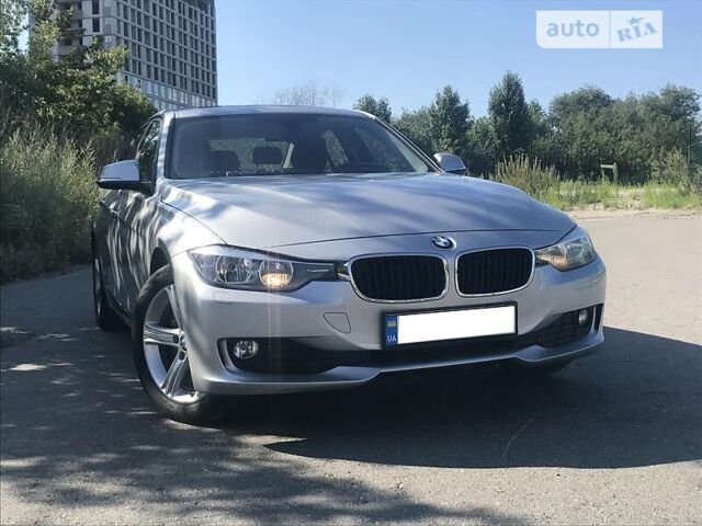 Сірий БМВ 320, об'ємом двигуна 2 л та пробігом 102 тис. км за 14100 $, фото 4 на Automoto.ua