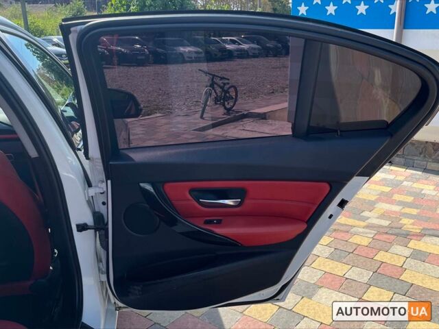 Белый БМВ 320и, объемом двигателя 2 л и пробегом 257 тыс. км за 11200 $, фото 22 на Automoto.ua