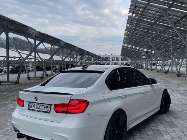 Белый БМВ 320и, объемом двигателя 2 л и пробегом 0 тыс. км за 13800 $, фото 5 на Automoto.ua