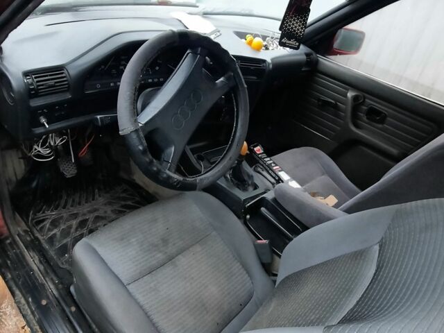 Красный БМВ 324, объемом двигателя 2.4 л и пробегом 205 тыс. км за 473 $, фото 5 на Automoto.ua