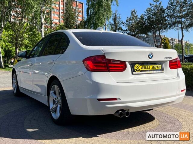 Белый БМВ 328, объемом двигателя 2 л и пробегом 212 тыс. км за 11200 $, фото 4 на Automoto.ua