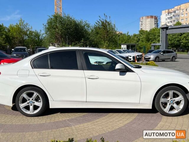 Белый БМВ 328, объемом двигателя 2 л и пробегом 212 тыс. км за 11200 $, фото 7 на Automoto.ua
