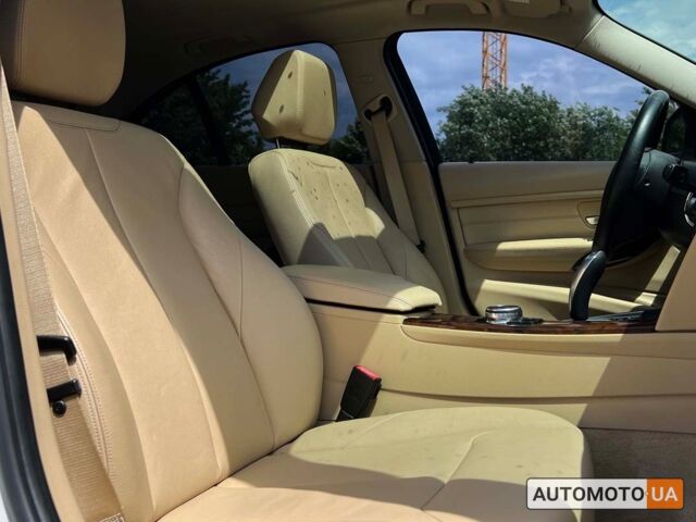 Белый БМВ 328, объемом двигателя 2 л и пробегом 134 тыс. км за 14300 $, фото 8 на Automoto.ua
