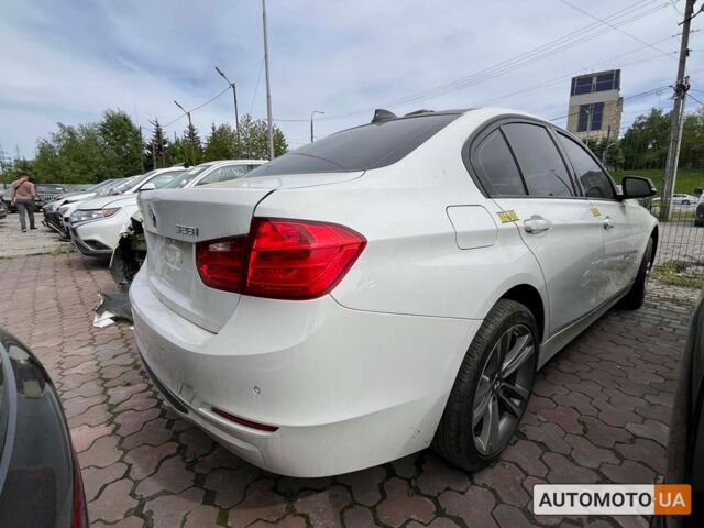 Белый БМВ 328, объемом двигателя 2 л и пробегом 230 тыс. км за 11750 $, фото 5 на Automoto.ua