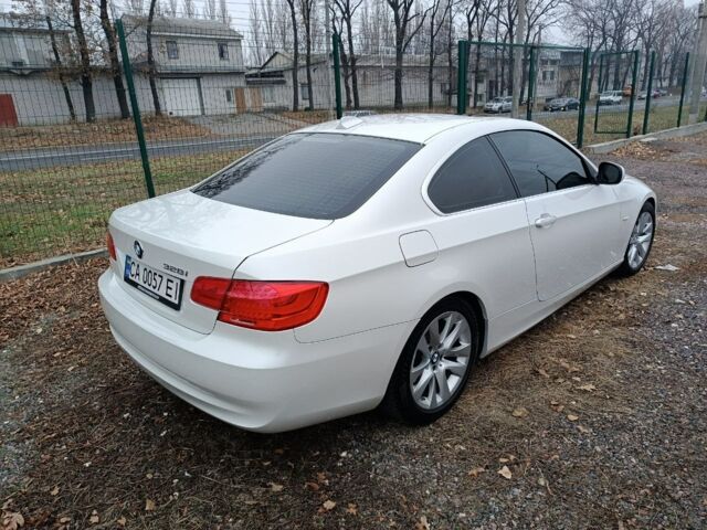Білий БМВ 328, об'ємом двигуна 3 л та пробігом 132 тис. км за 10500 $, фото 16 на Automoto.ua