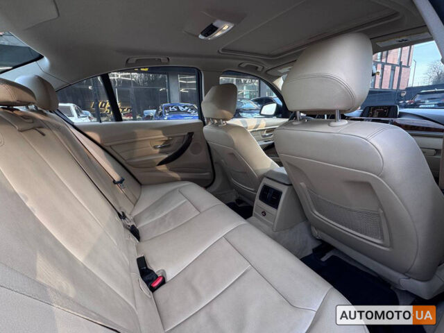 Синий БМВ 328, объемом двигателя 2 л и пробегом 146 тыс. км за 12900 $, фото 17 на Automoto.ua