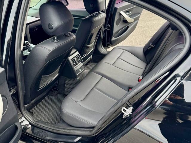 Черный БМВ 328i, объемом двигателя 2 л и пробегом 0 тыс. км за 9900 $, фото 3 на Automoto.ua