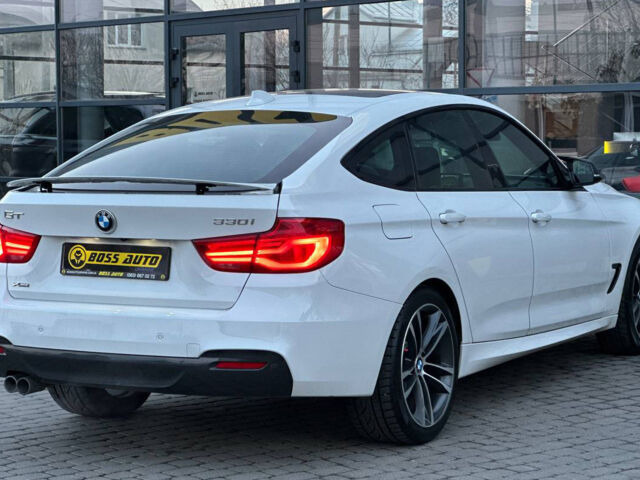 Белый БМВ 330, объемом двигателя 2 л и пробегом 112 тыс. км за 22999 $, фото 5 на Automoto.ua