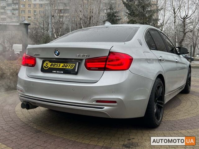 Сірий БМВ 330, об'ємом двигуна 2 л та пробігом 170 тис. км за 17450 $, фото 6 на Automoto.ua