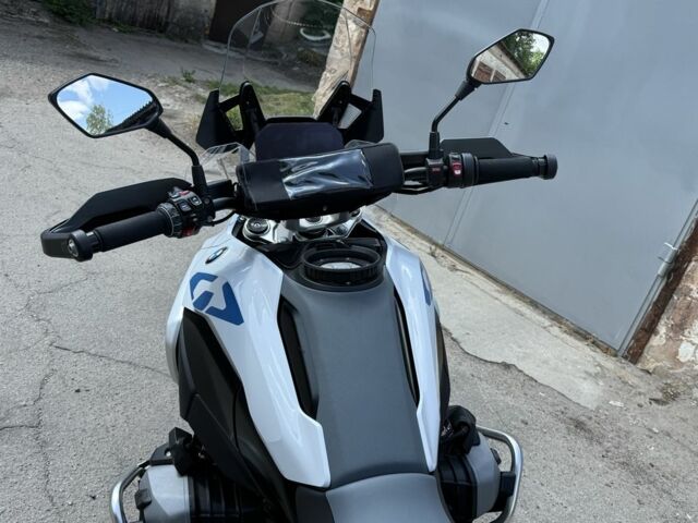 БМВ 3302, объемом двигателя 1.3 л и пробегом 0 тыс. км за 9300 $, фото 7 на Automoto.ua