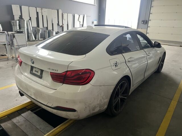 Белый БМВ 4 Серия, объемом двигателя 2 л и пробегом 200 тыс. км за 12000 $, фото 3 на Automoto.ua