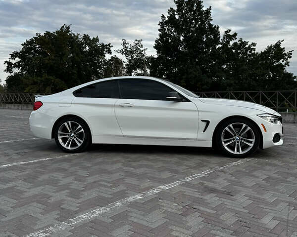 Білий БМВ 4 Серія, об'ємом двигуна 2 л та пробігом 179 тис. км за 15200 $, фото 6 на Automoto.ua