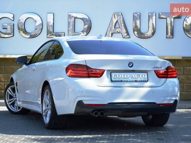 Белый БМВ 4 Серия, объемом двигателя 2 л и пробегом 134 тыс. км за 18999 $, фото 11 на Automoto.ua