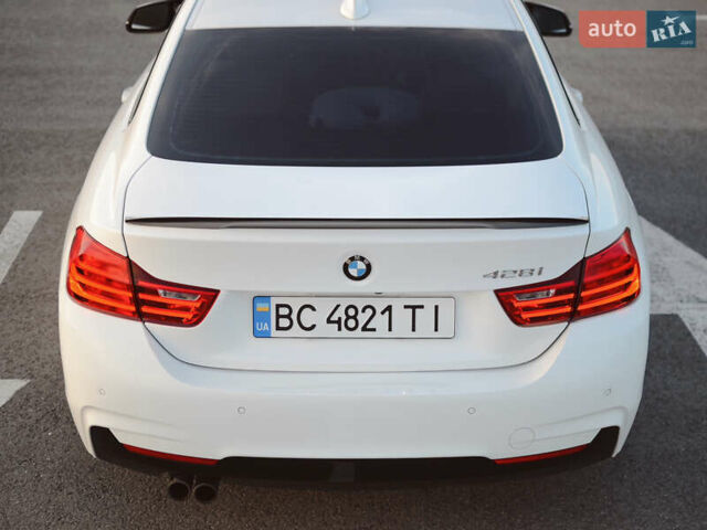 Білий БМВ 4 Серія, об'ємом двигуна 2 л та пробігом 99 тис. км за 16300 $, фото 19 на Automoto.ua