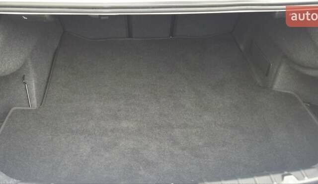 Белый БМВ 4 Серия, объемом двигателя 2 л и пробегом 171 тыс. км за 15700 $, фото 10 на Automoto.ua